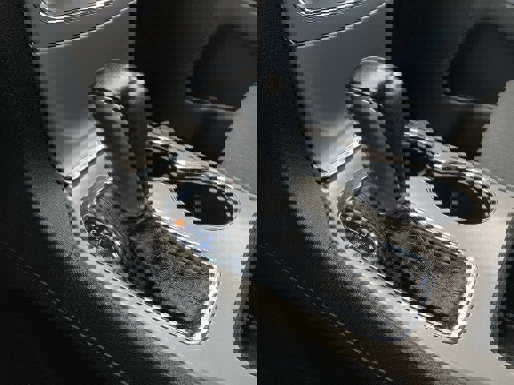 Used 2021 Jeep Grand Cherokee Laredo image 26