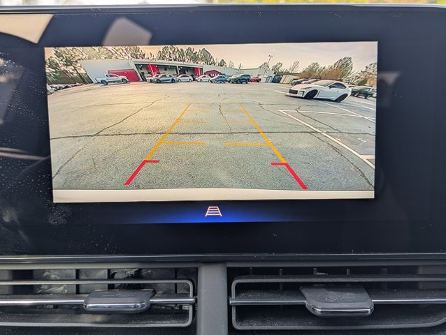 Used 2024 Chevrolet Trax LT image 19