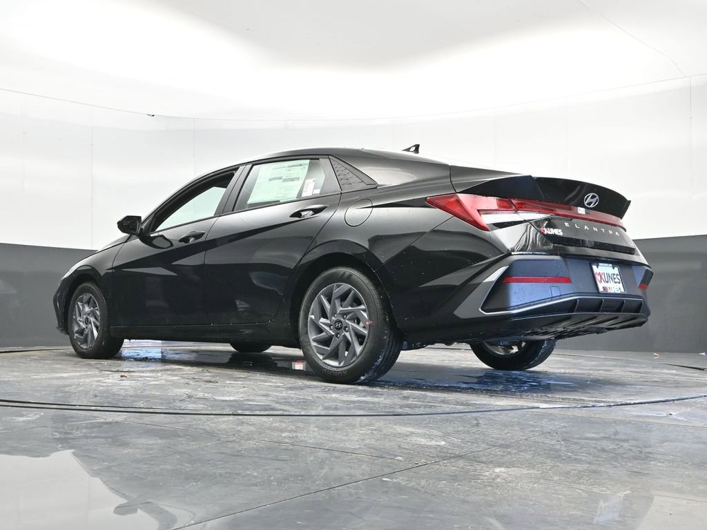 New 2026 Hyundai Elantra Blue image 49