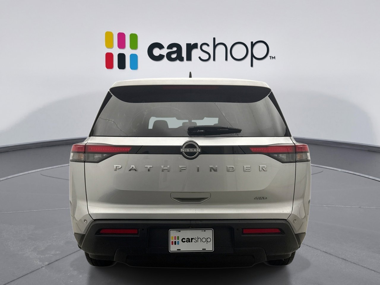 Used 2024 Nissan Pathfinder S image 3