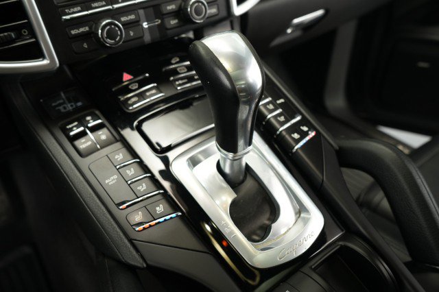 Used 2016 Porsche Cayenne image 45