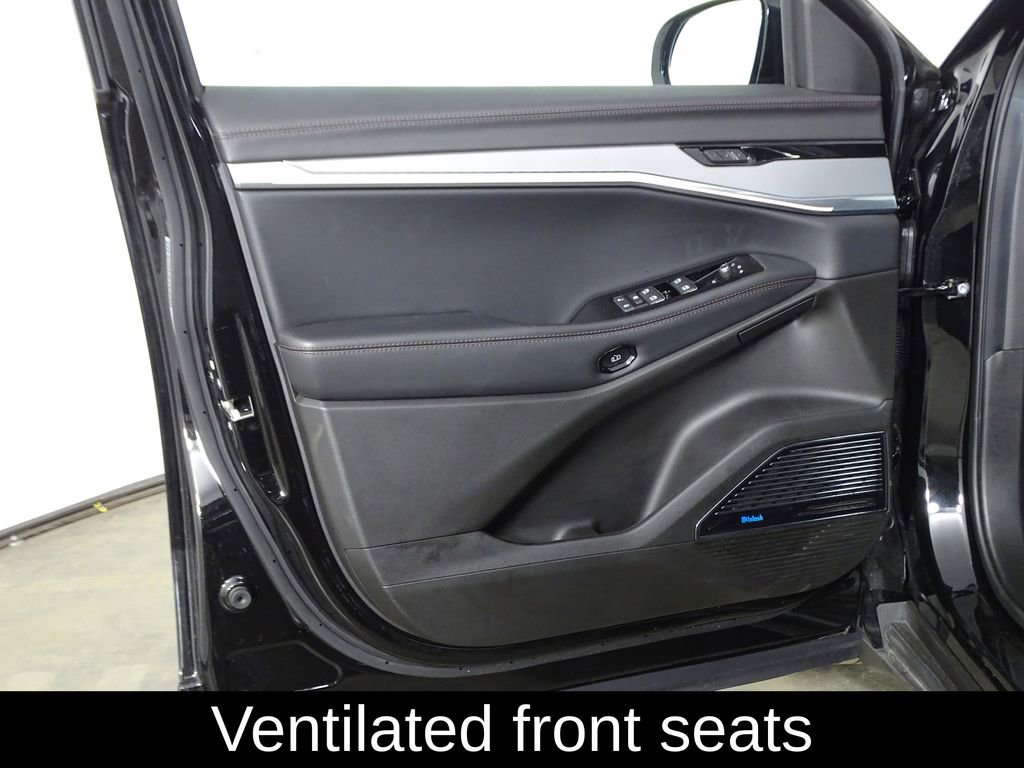 Used 2024 Jeep Wagoneer Launch Edition image 16