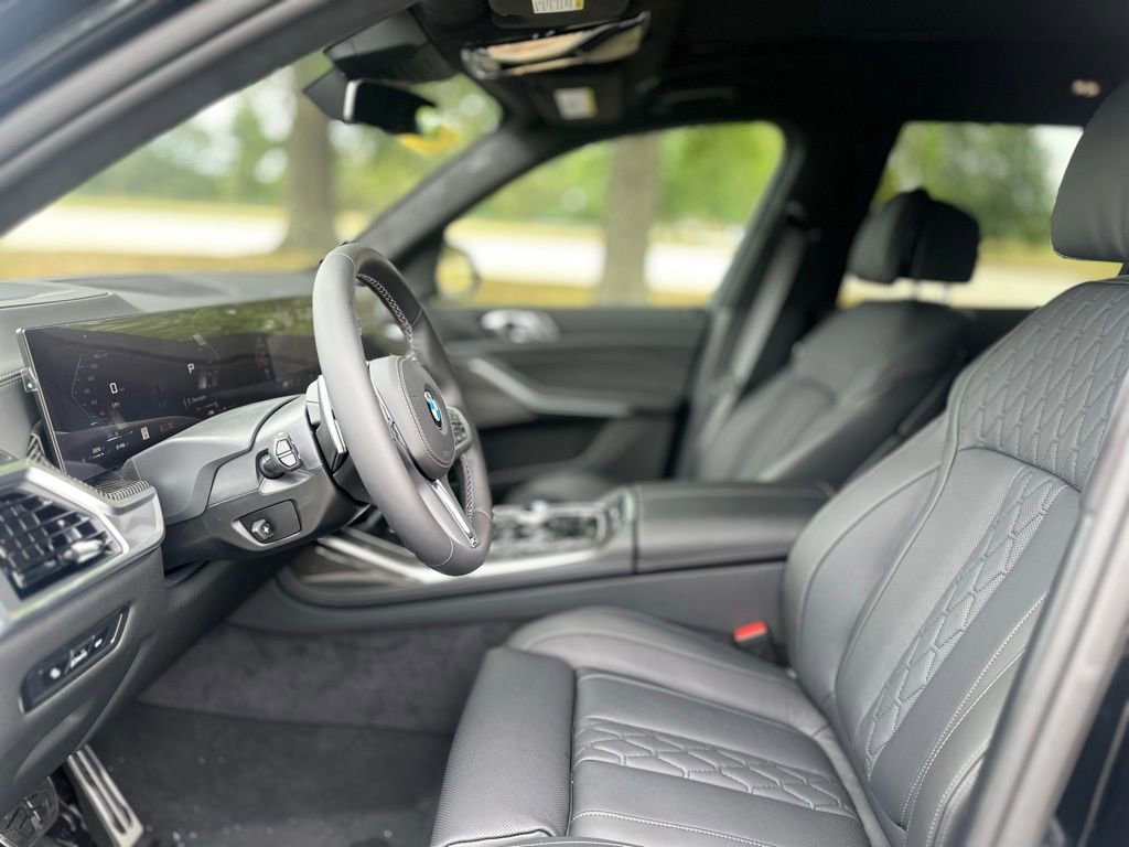 New 2026 BMW X7 M60i image 14