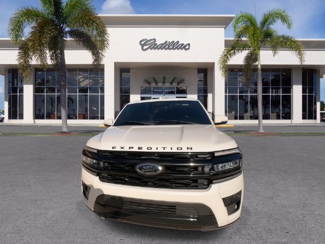 Used 2023 Ford Expedition Max Limited RWD image 4