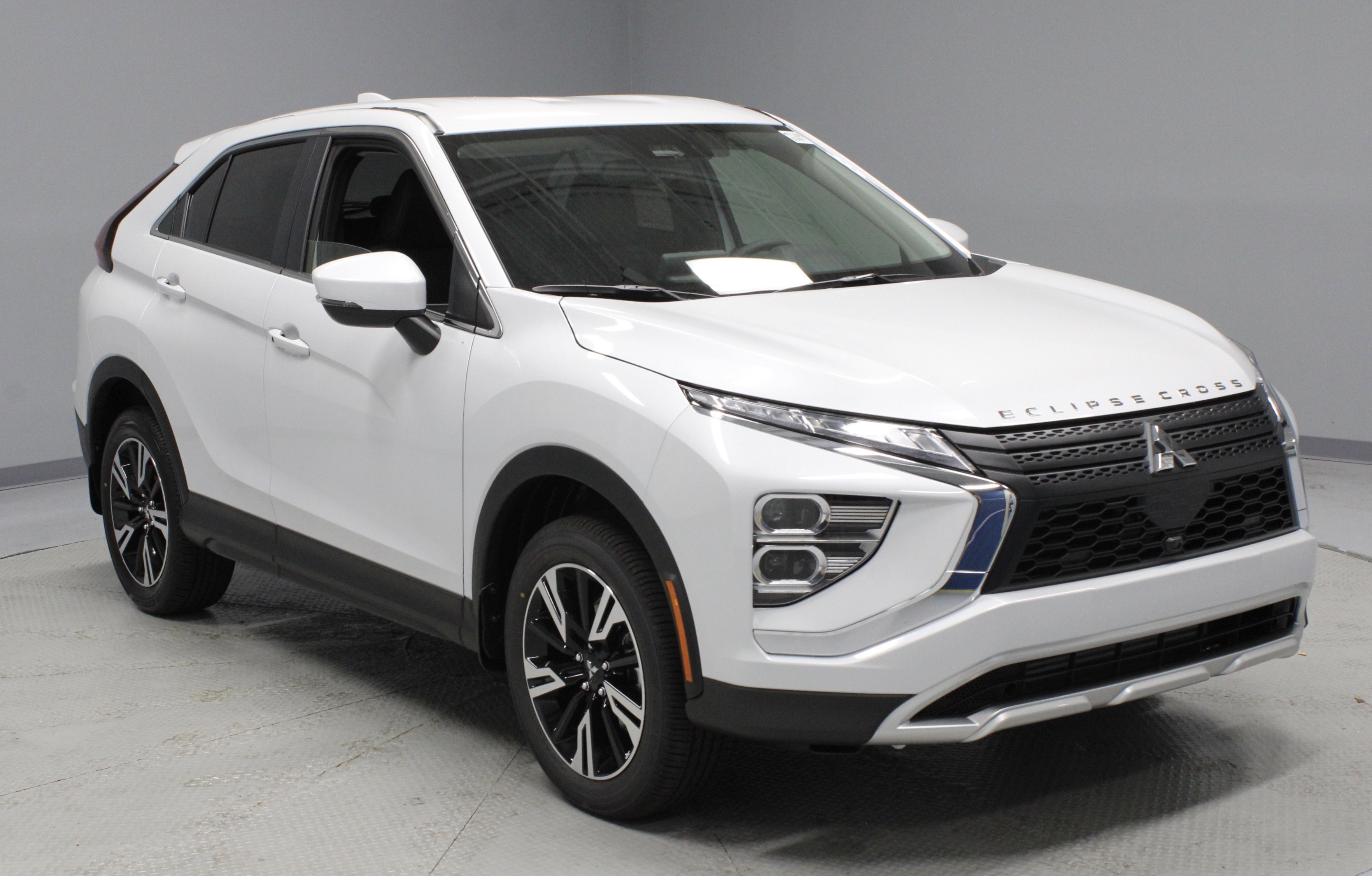 New 2026 Mitsubishi Eclipse Cross SE image 1