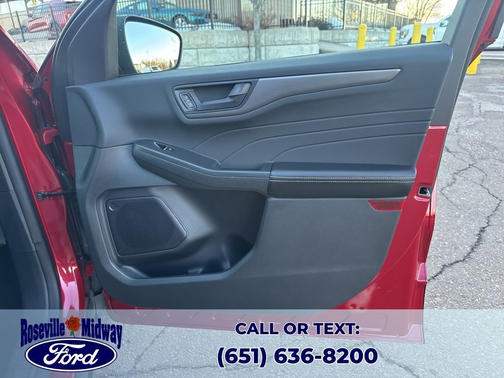 Used 2023 Ford Escape Active image 35