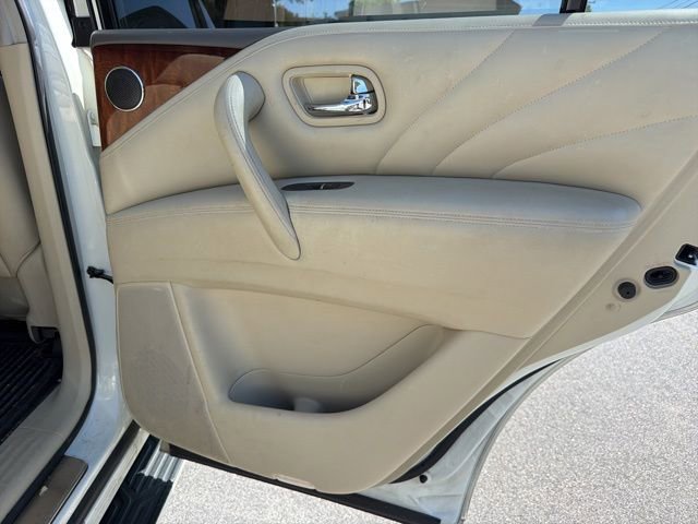 Used 2017 INFINITI QX80 4WD w/ Deluxe Technology Package image 14