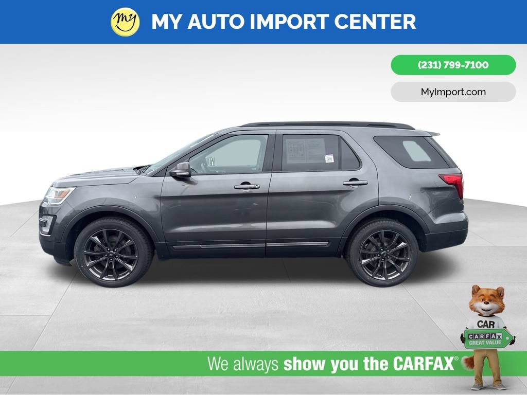Used 2017 Ford Explorer XLT w/ Equipment Group 202A AWD/4WD image 4