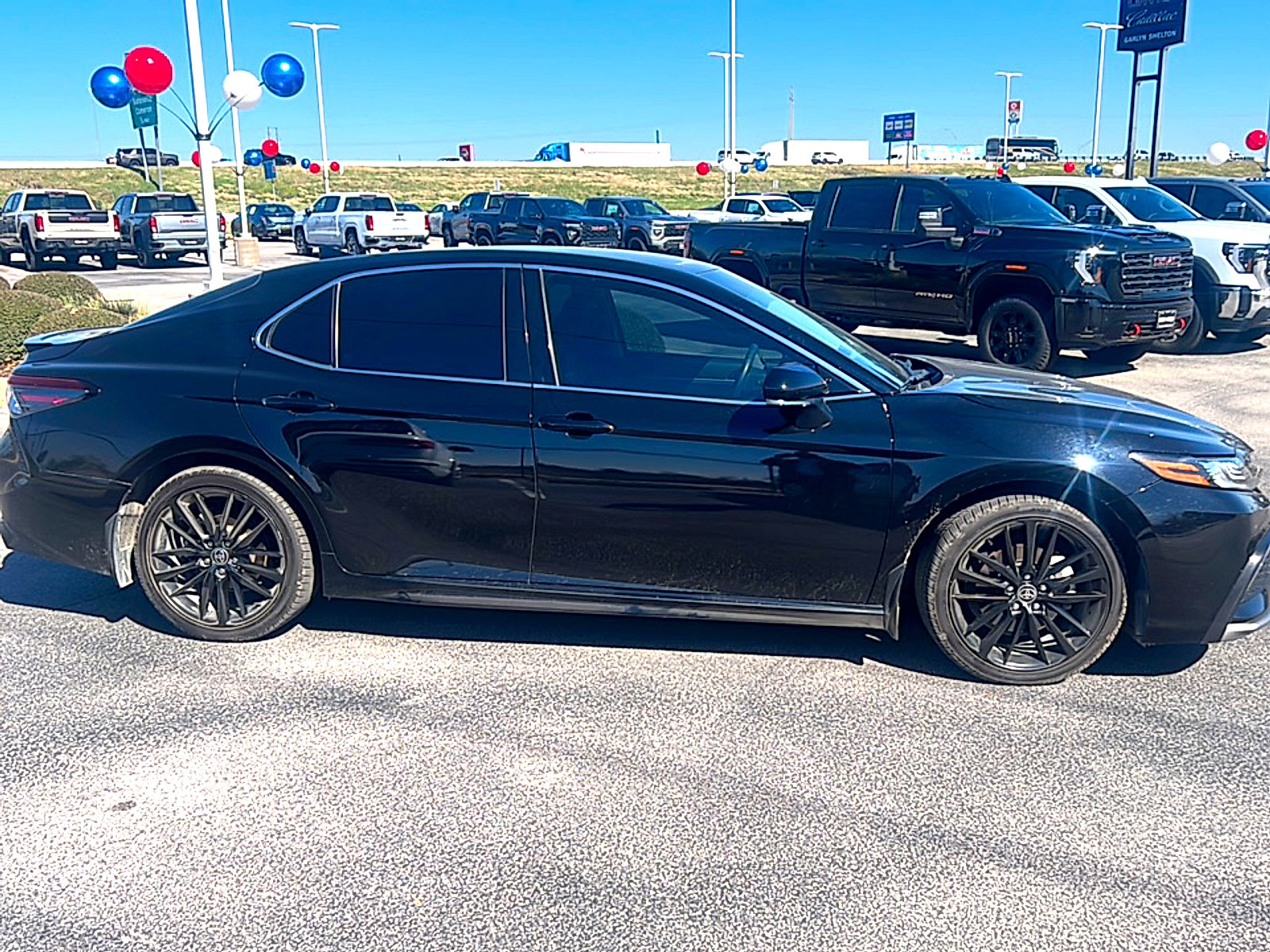 Used 2022 Toyota Camry XSE image 4