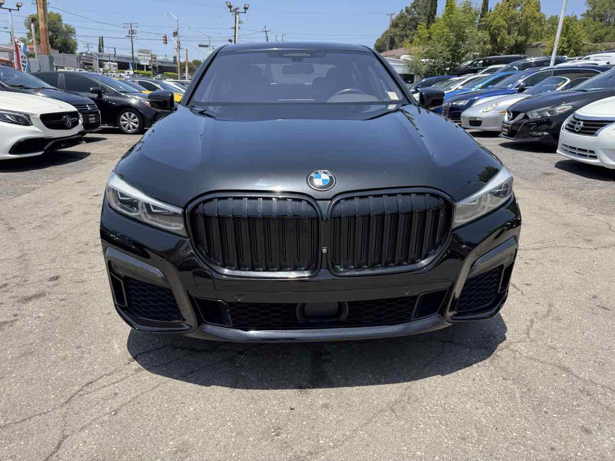 Used 2020 BMW 740i w/ M Sport Package RWD image 2