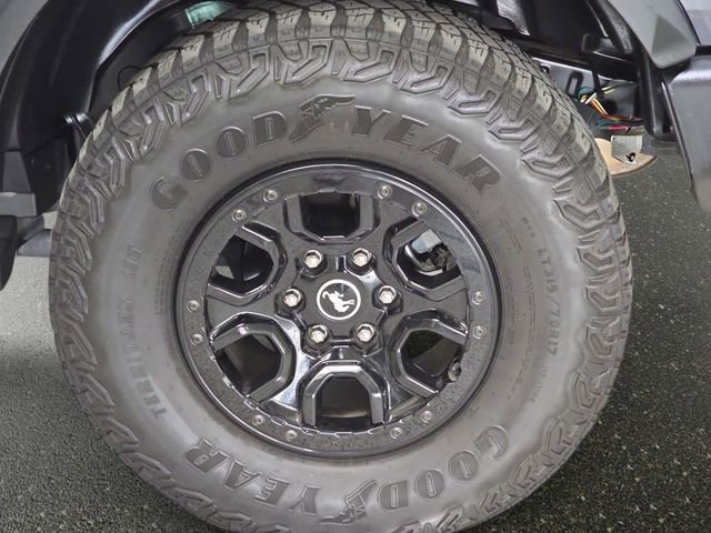 Used 2023 Ford Bronco Wildtrak image 32