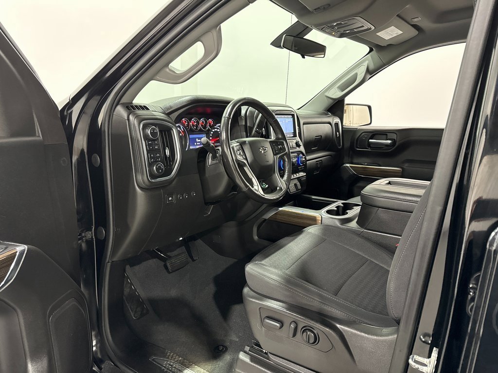 Used 2021 Chevrolet Silverado 1500 RST w/ Bed Protection Package image 16