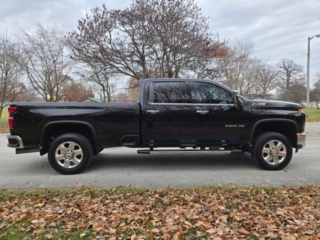 Used 2022 Chevrolet Silverado 2500 LTZ image 11