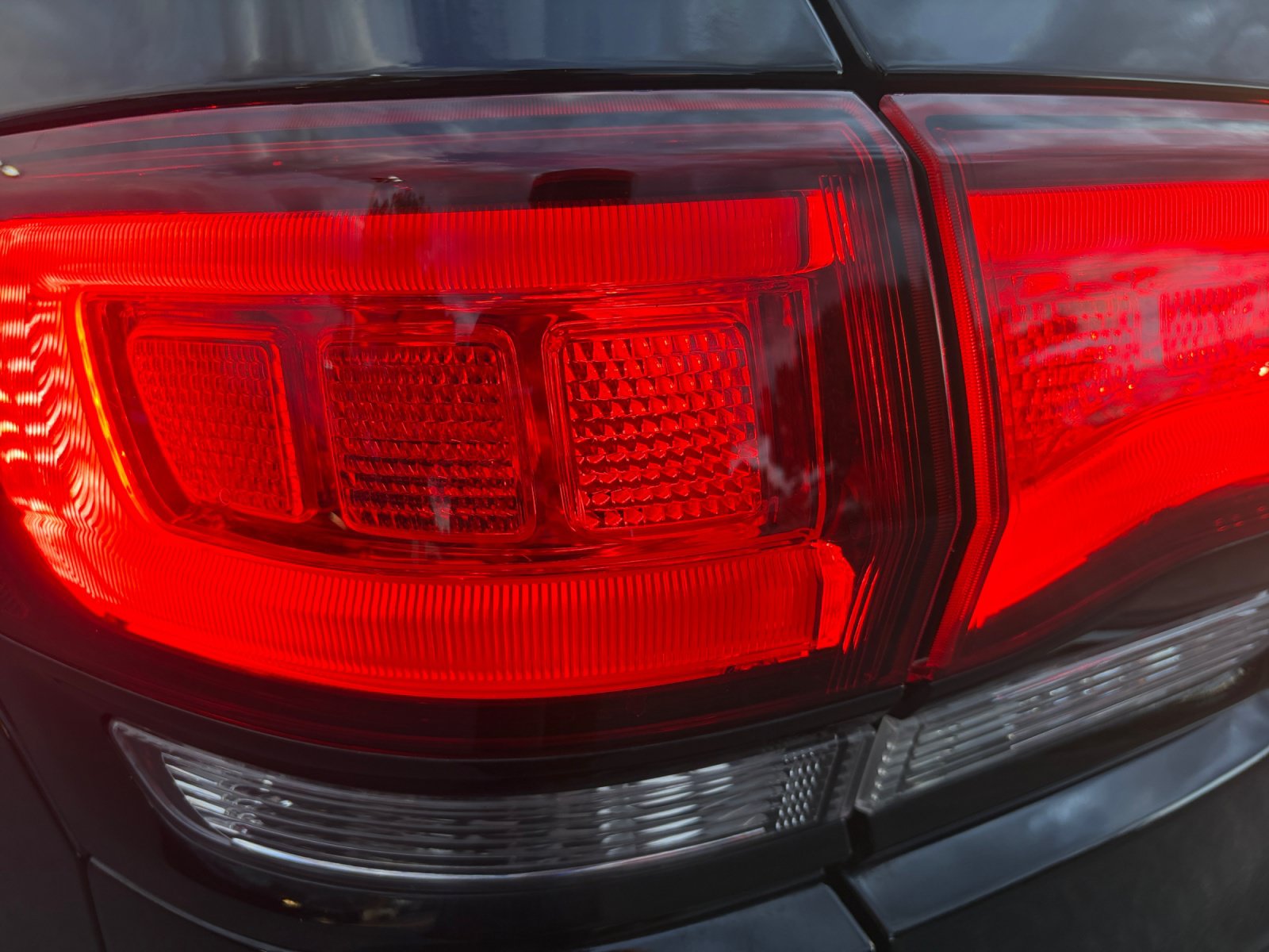 Used 2021 Jeep Grand Cherokee Laredo X AWD/4WD image 28