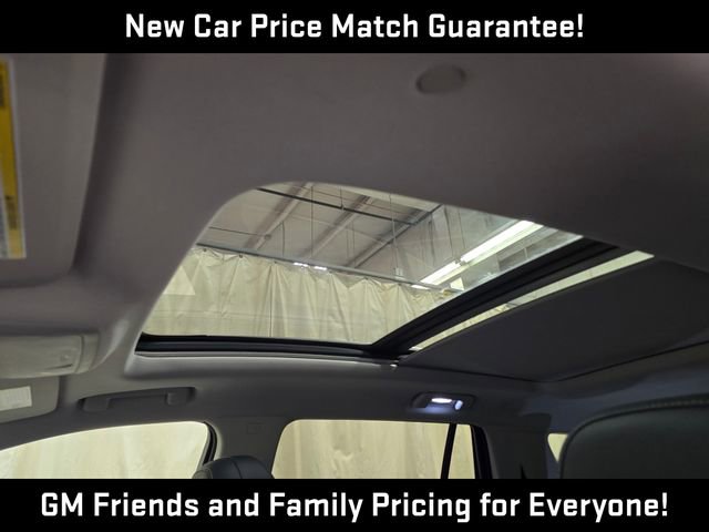 New 2026 GMC Terrain Denali w/ LPO, Black Badging Package image 25