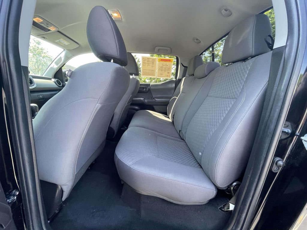 Used 2022 Toyota Tacoma SR5 w/ Technology Package RWD image 17