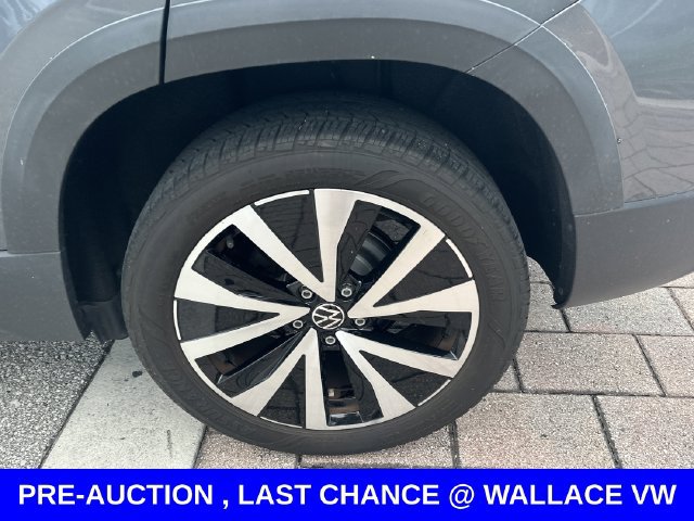 Certified 2023 Volkswagen Taos SE w/ Panoramic Sunroof Package FWD image 13