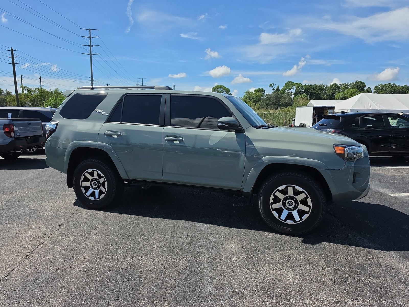 Used 2023 Toyota 4Runner TRD Off-Road Premium w/ Moonroof Package AWD/4WD image 2