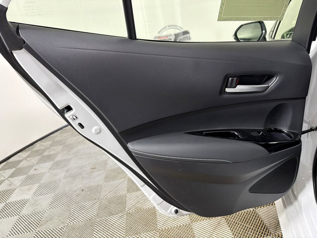 Used 2025 Toyota Corolla SE FWD image 21