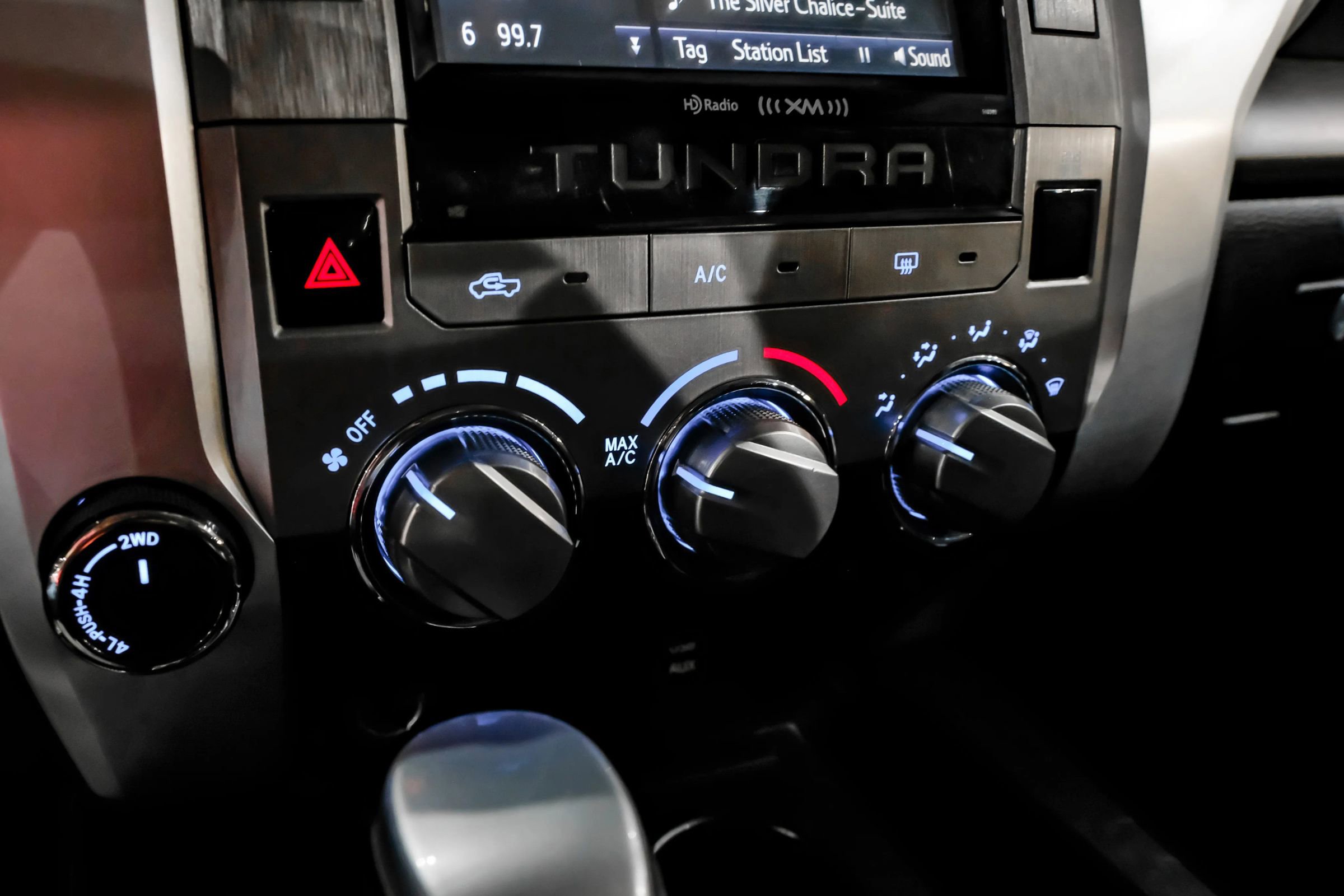 Used 2019 Toyota Tundra SR5 w/ SR5 Upgrade Package AWD/4WD image 33