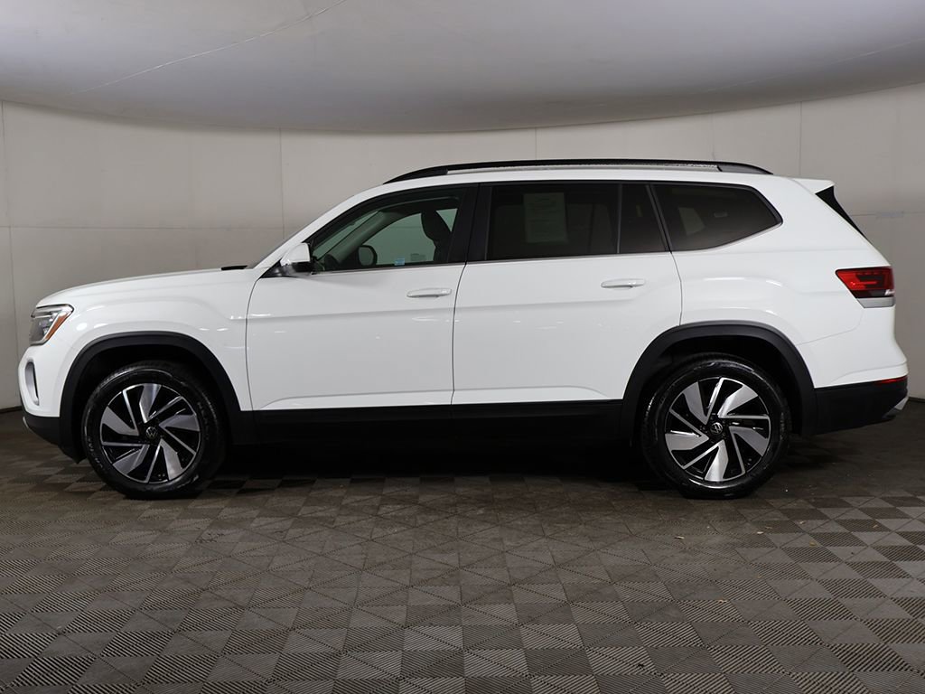 Used 2025 Volkswagen Atlas SE FWD image 18