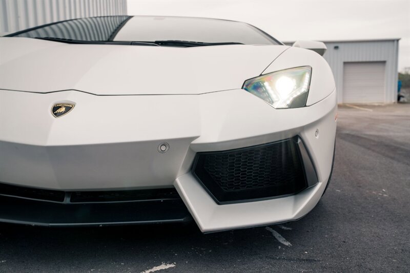 Used 2014 Lamborghini Aventador LP 700-4 image 4