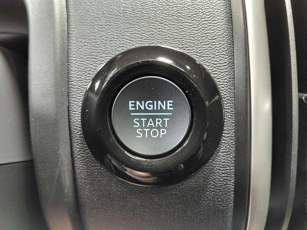 Certified 2025 Ford Expedition Active AWD/4WD image 35