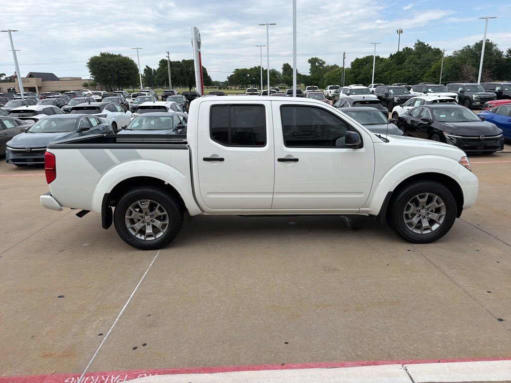 Used 2020 Nissan Frontier SV RWD image 6