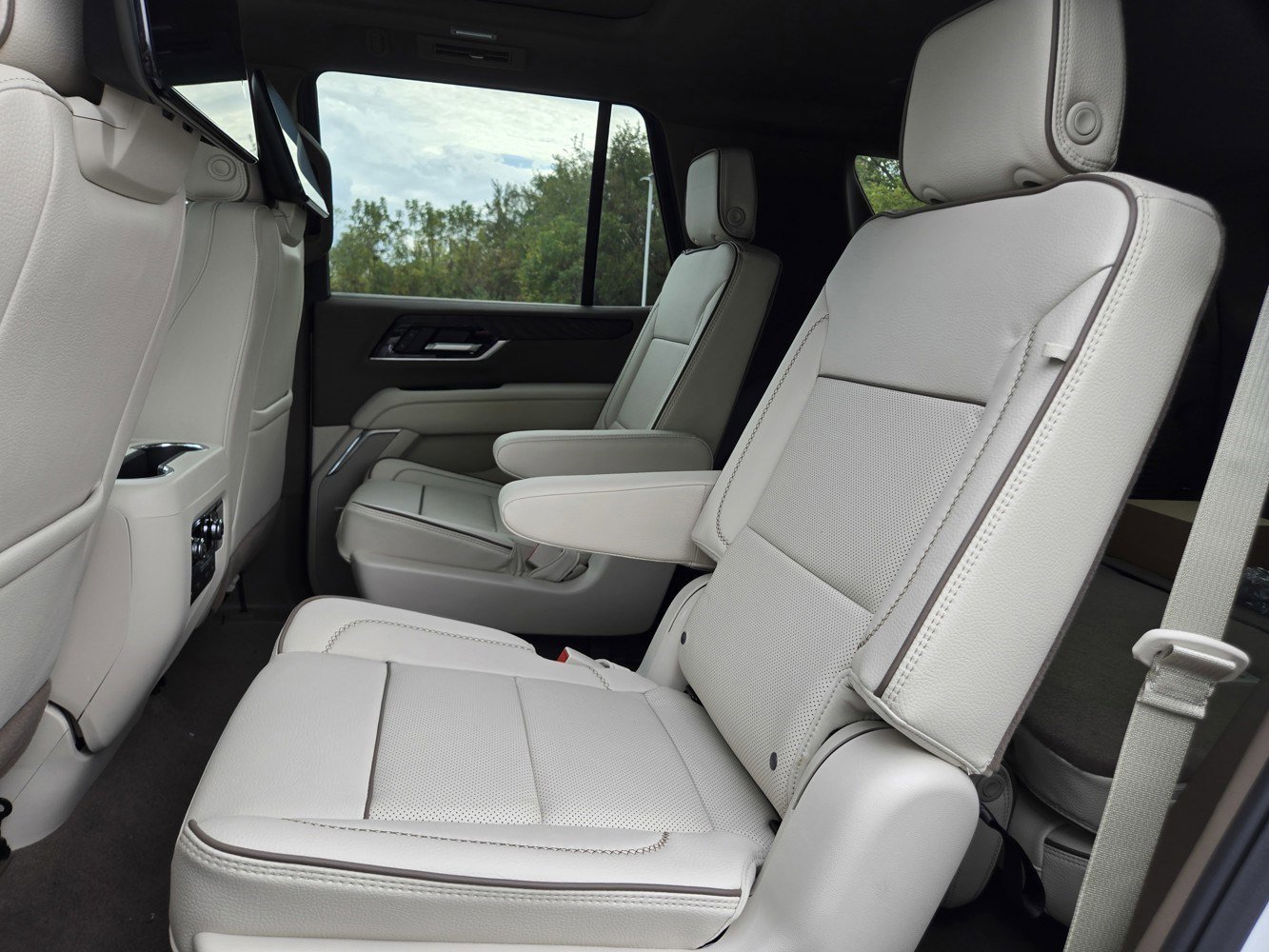 New 2026 GMC Yukon Denali w/ Denali Reserve Package image 20