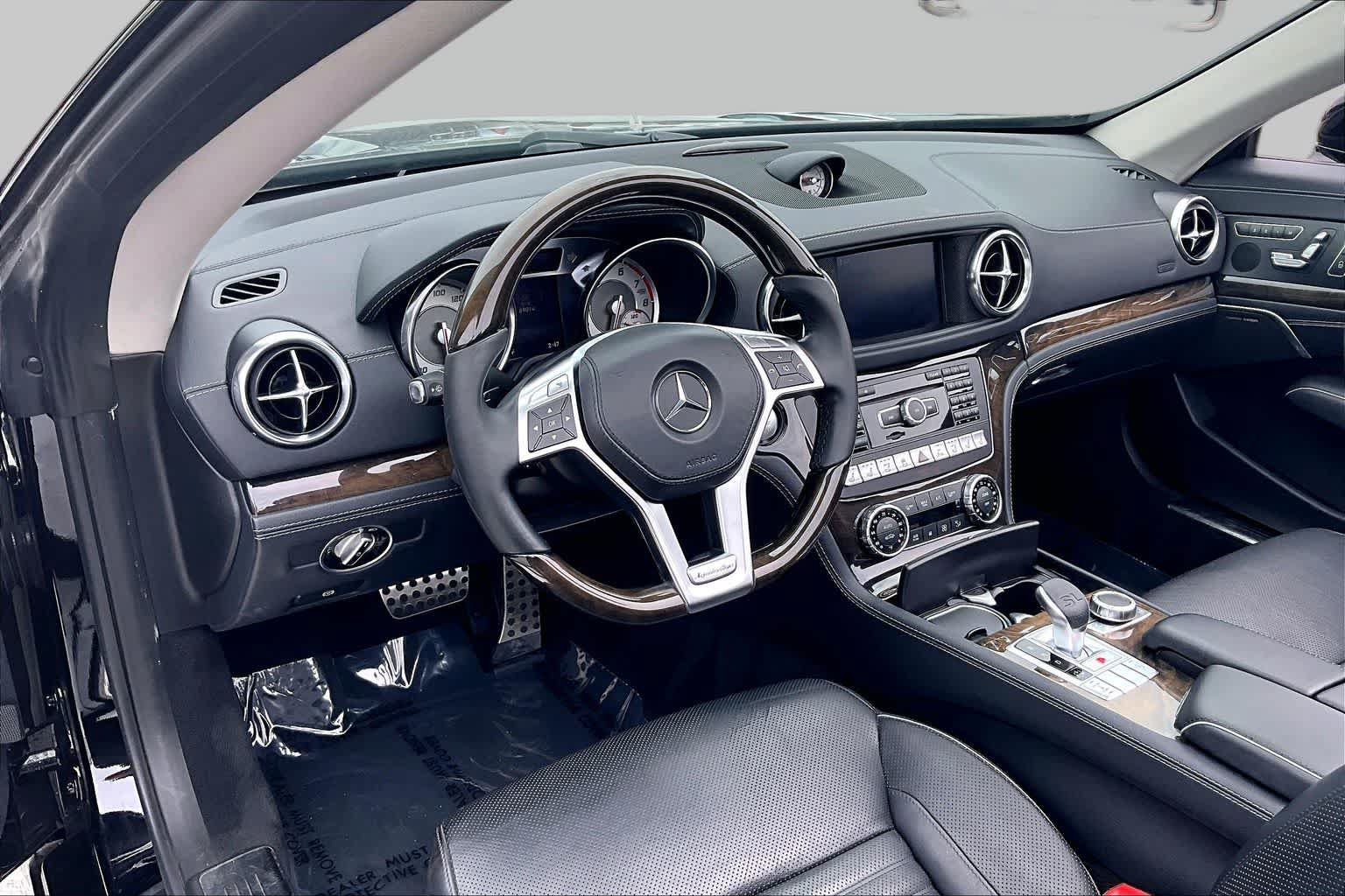 Used 2015 Mercedes-Benz SL 550 image 14