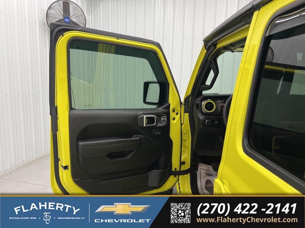 Used 2023 Jeep Gladiator Sport AWD/4WD image 8