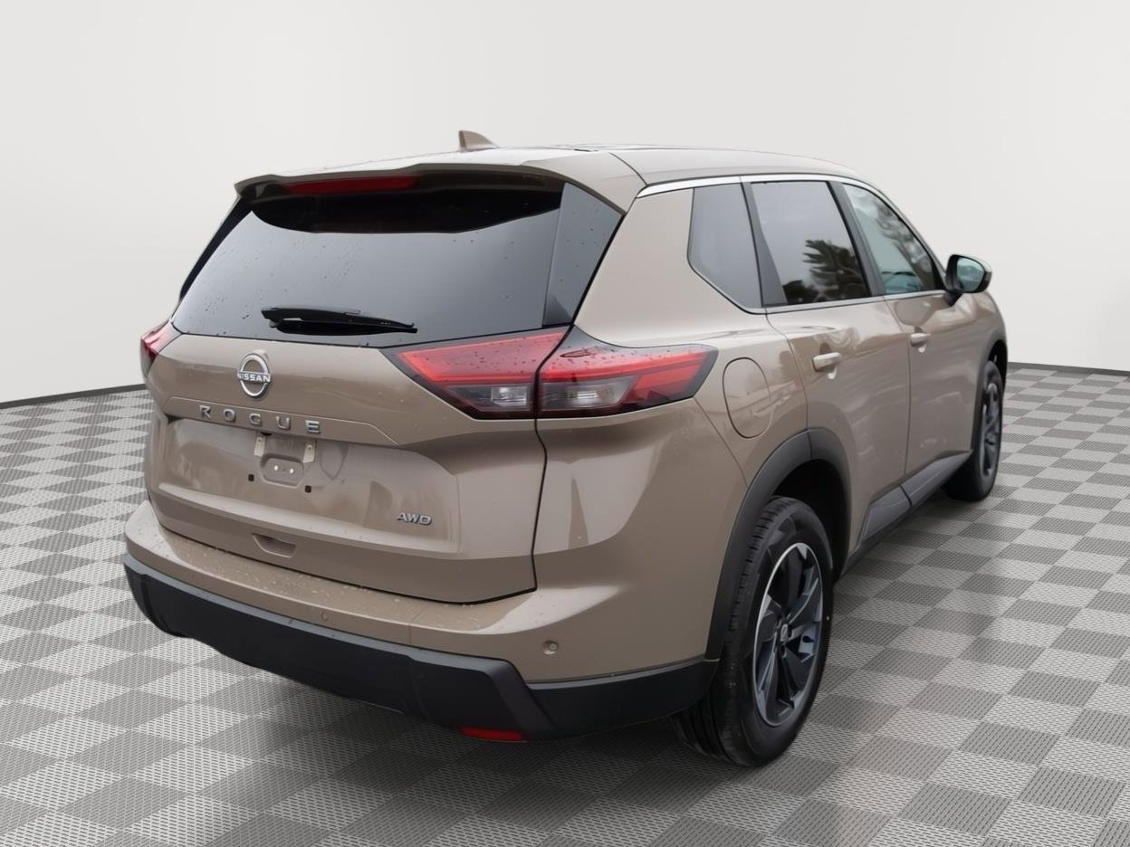 Used 2025 Nissan Rogue SV image 5