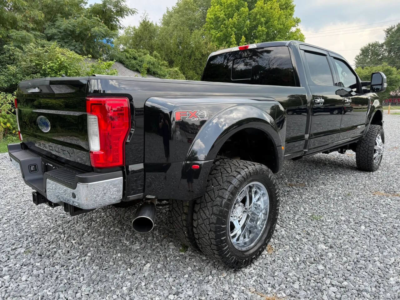 Used 2017 Ford F350 Lariat w/ Chrome Package AWD/4WD image 8