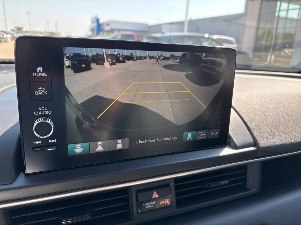 New 2025 Honda Pilot Touring image 31