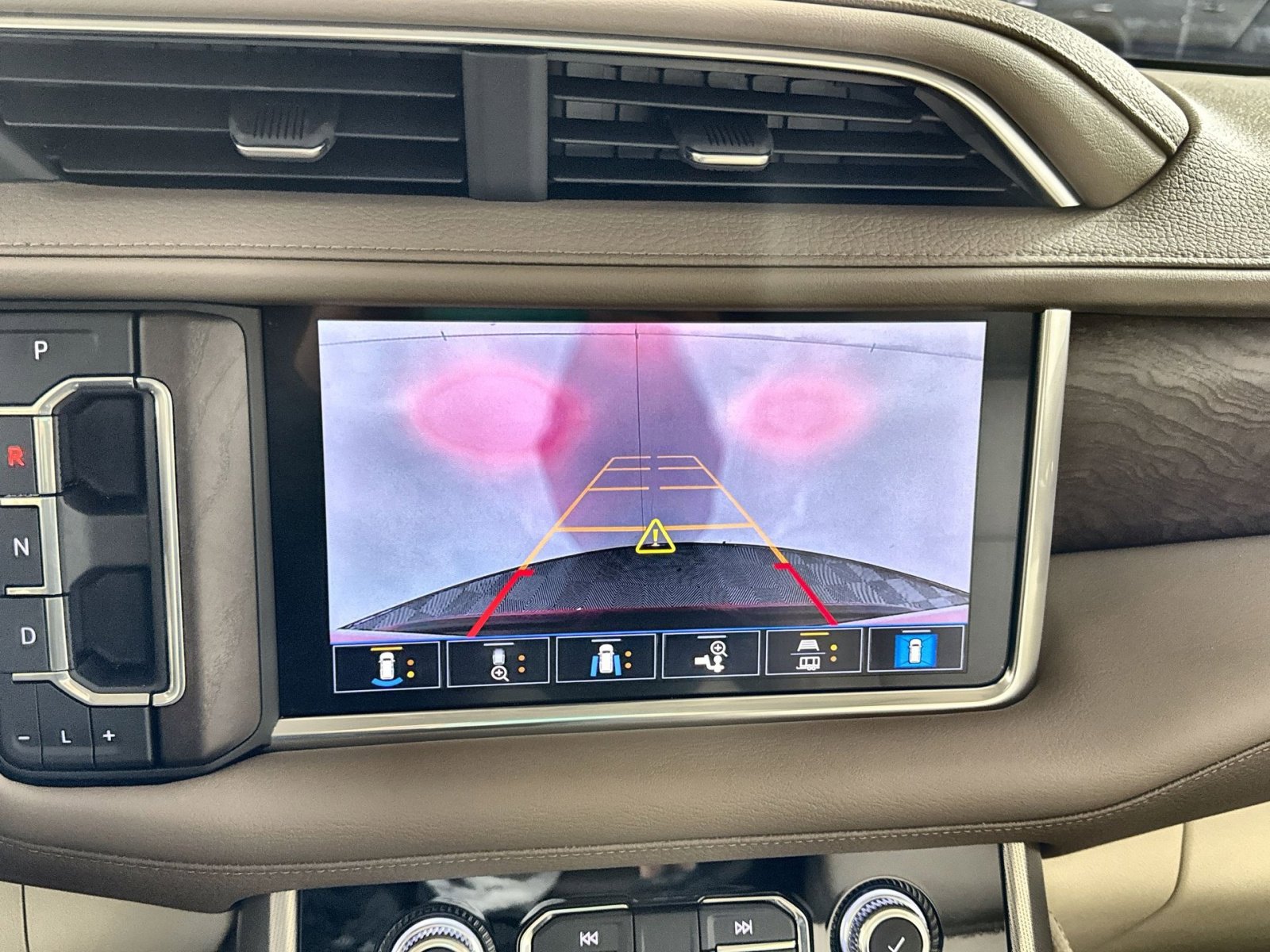 Used 2021 GMC Yukon Denali w/ Denali Ultimate Package image 19