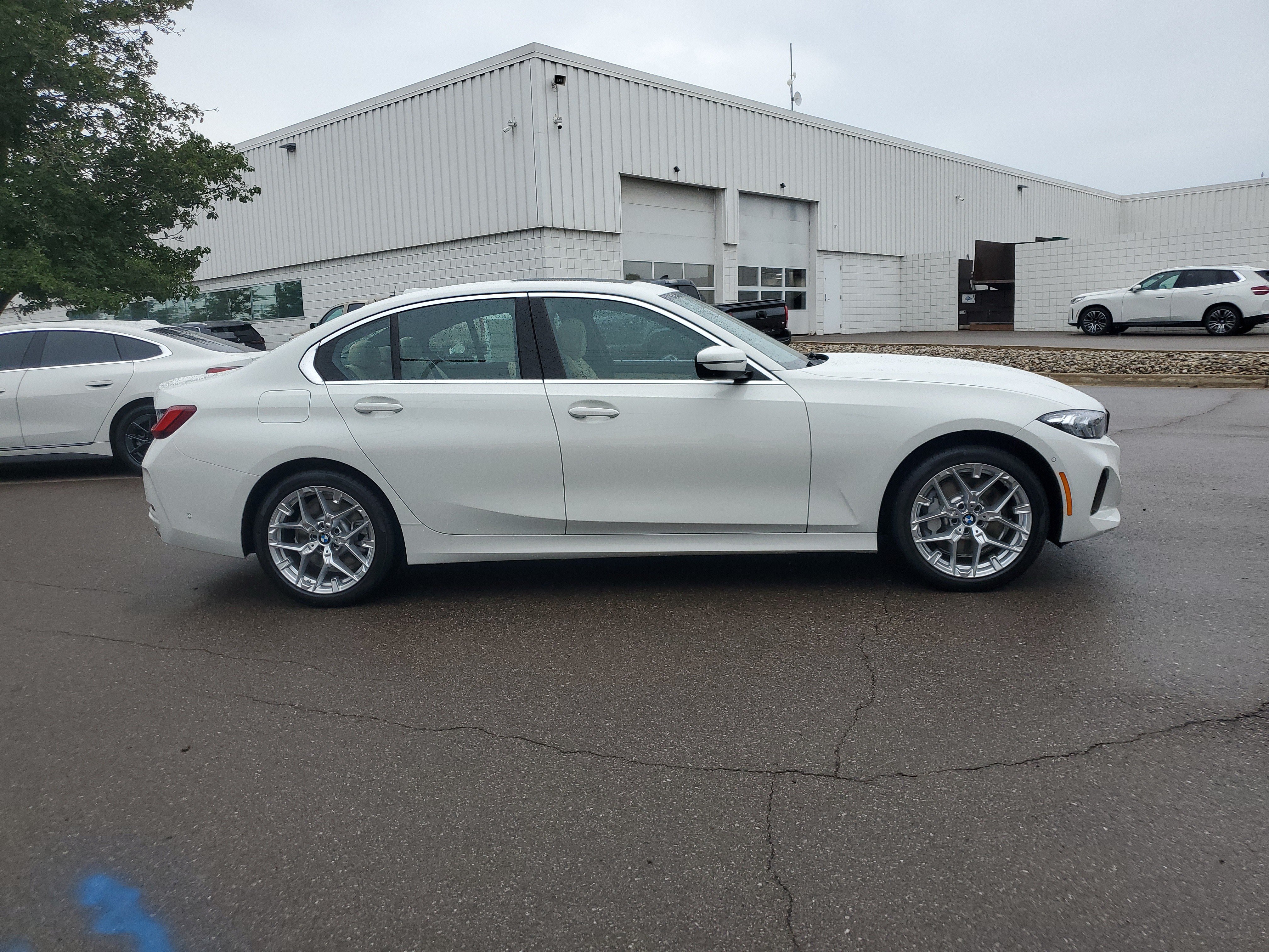New 2026 BMW 330i xDrive Sedan w/ Premium Package AWD/4WD image 6