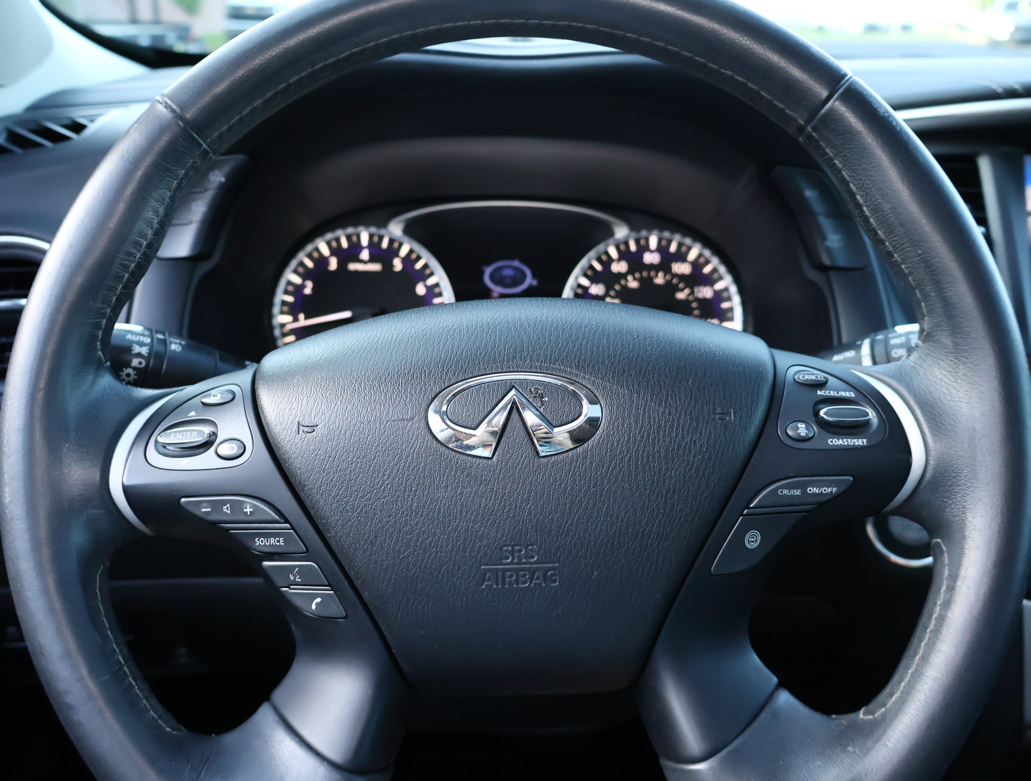 Used 2018 INFINITI QX60 FWD w/ Deluxe Technology Package image 13