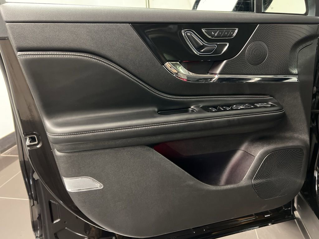 Certified 2023 Lincoln Corsair Reserve w/ Equipment Group 201A image 29