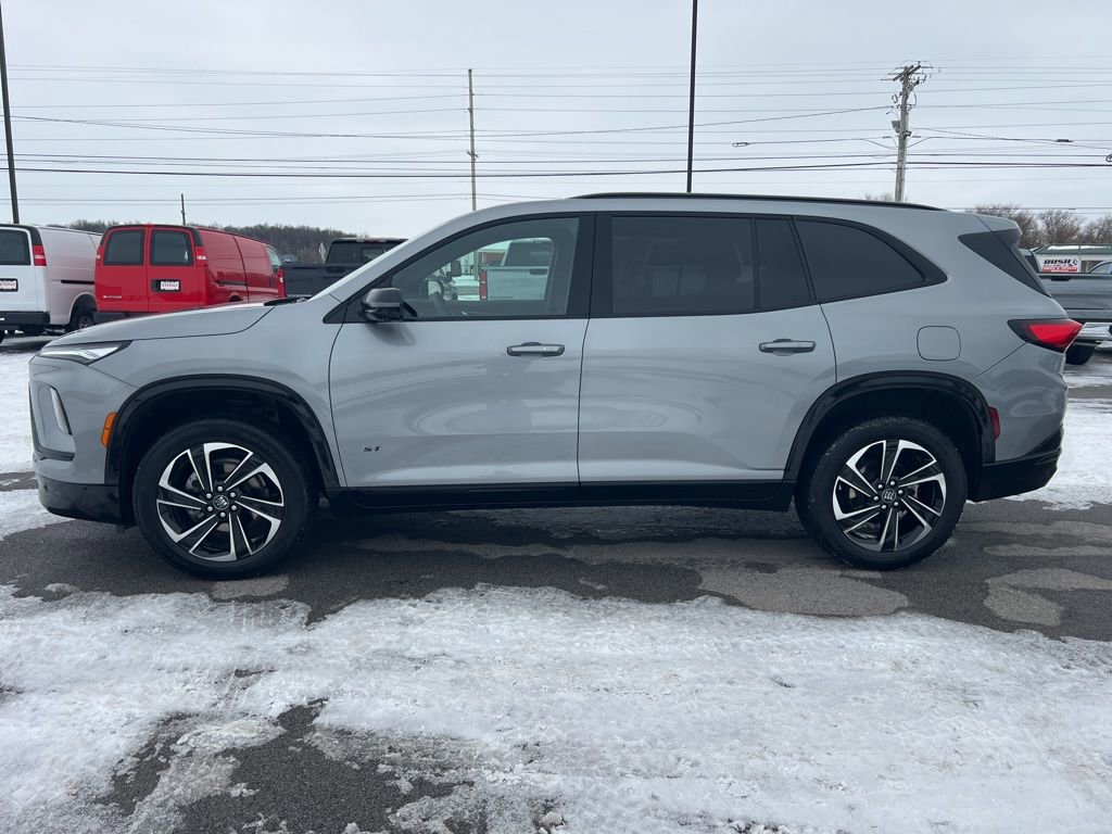 Used 2025 Buick Enclave Sport Touring image 2