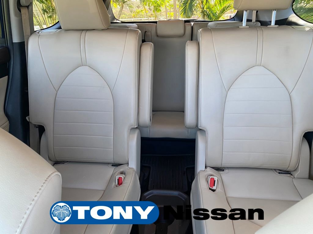 Used 2022 Toyota Highlander XLE image 36