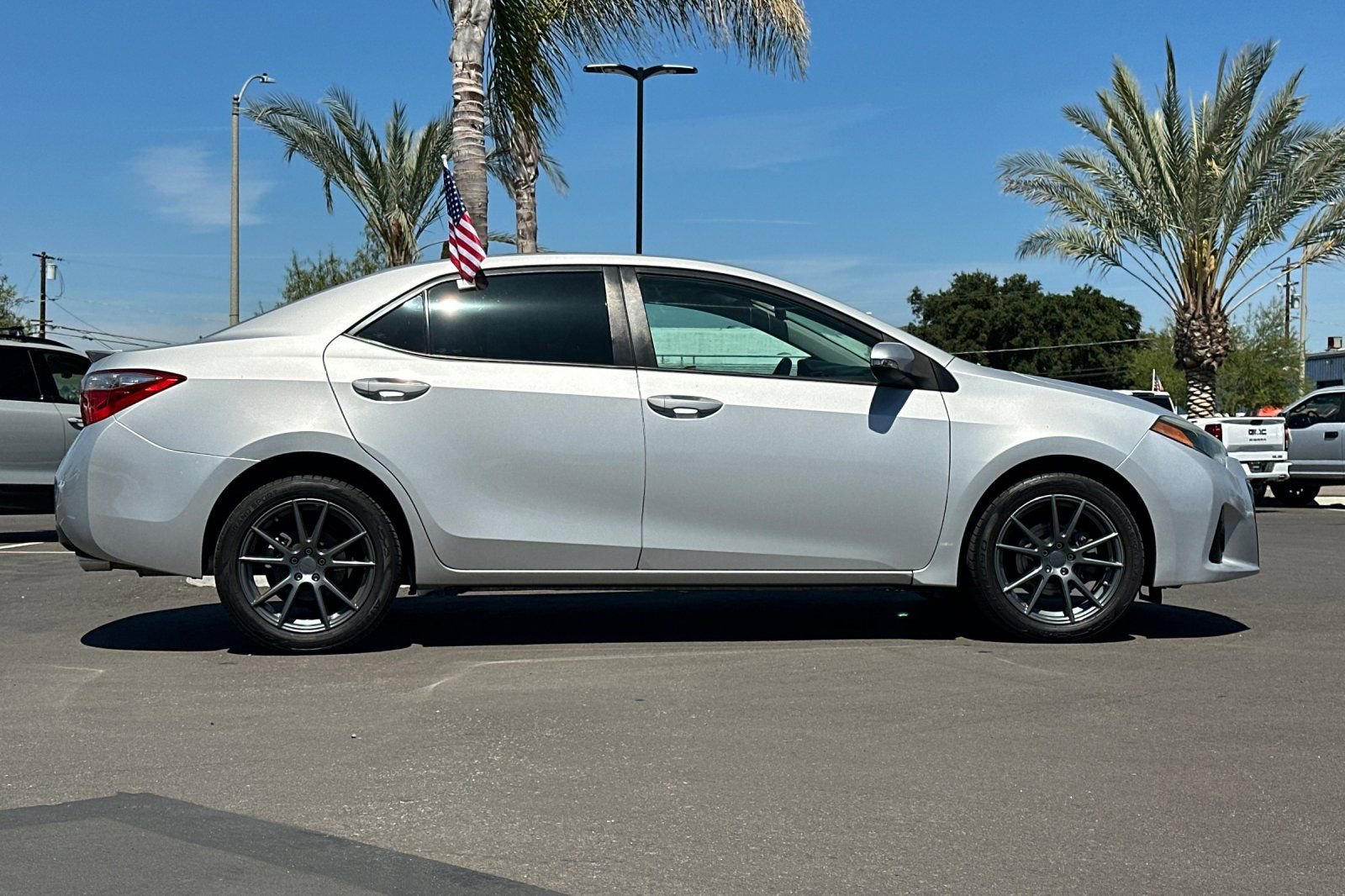 Used 2016 Toyota Corolla S image 3