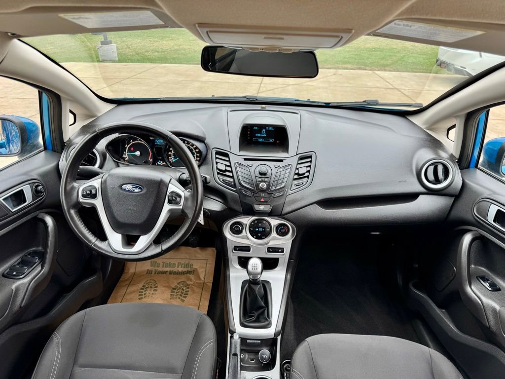 Used 2015 Ford Fiesta SE image 11