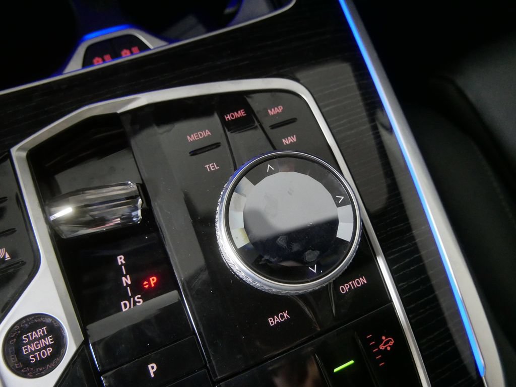 Used 2024 BMW X7 M60i AWD/4WD image 30