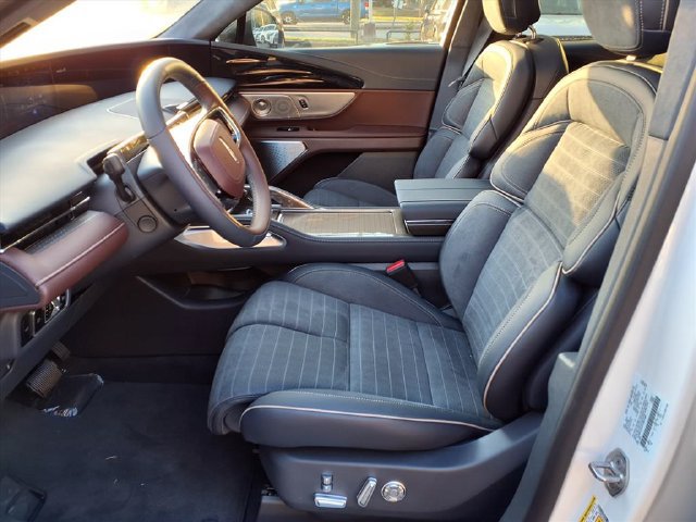 New 2026 Lincoln Nautilus Black Label w/ Jet Appearance Package AWD/4WD image 7