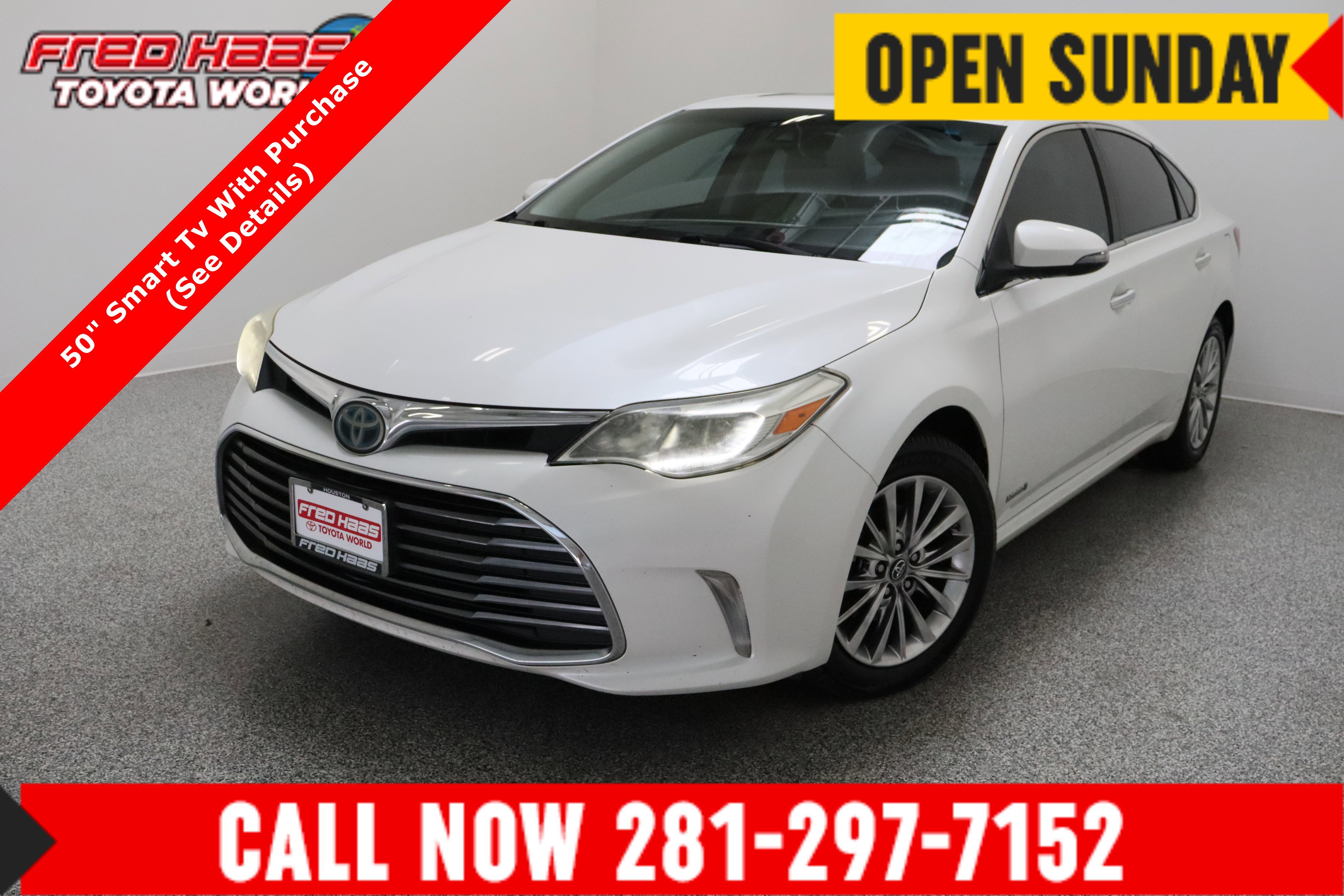 Used 2018 Toyota Avalon Limited FWD image 1