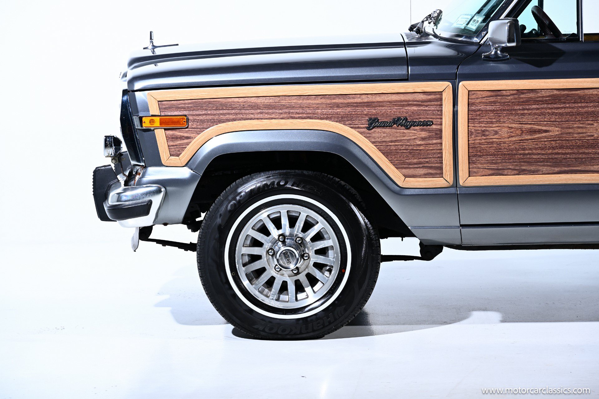 Used 1991 Jeep Grand Wagoneer AWD/4WD image 17