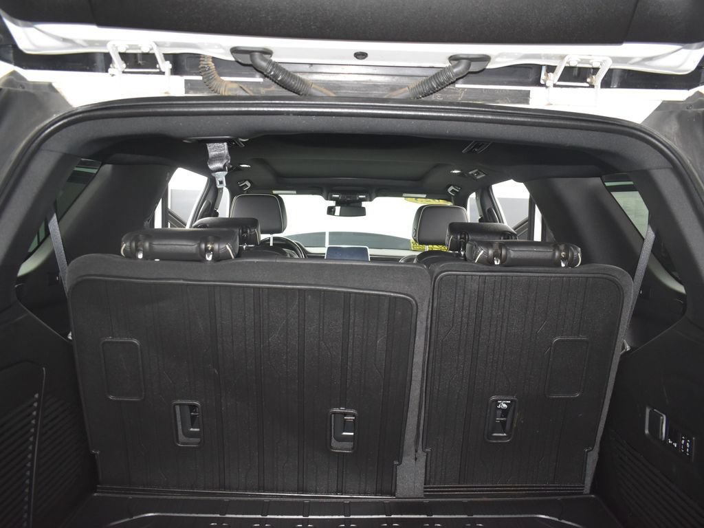 Used 2023 GMC Yukon SLT w/ SLT Luxury Package AWD/4WD image 21