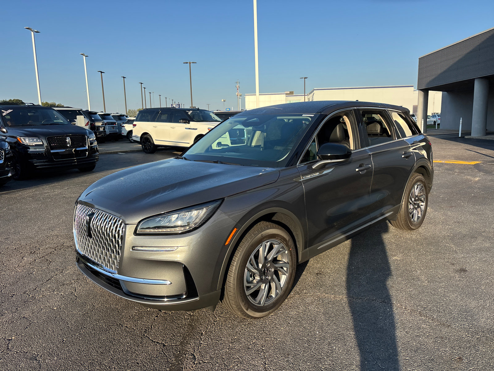 New 2025 Lincoln Corsair AWD image 3