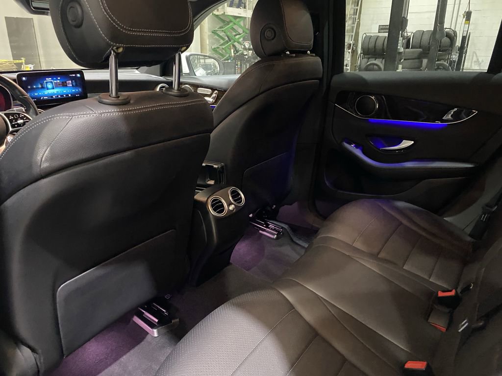 Used 2022 Mercedes-Benz GLC 300 4MATIC w/ Driver Assistance Package image 5