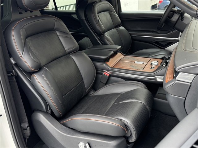 New 2025 Lincoln Navigator Black Label image 14